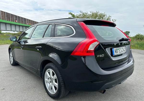 Volvo V60 cena 39800 przebieg: 149000, rok produkcji 2013 z Inowrocław małe 562